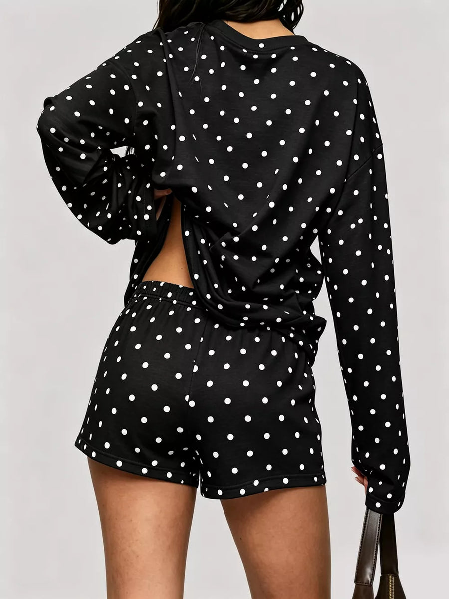 Black pajama set with elastic waist and long sleeve