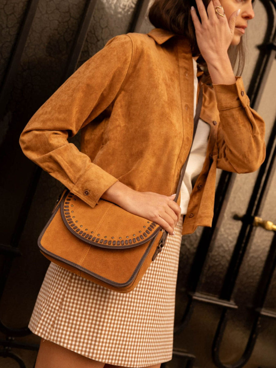Ochre trucker jacket with cropped and button-front