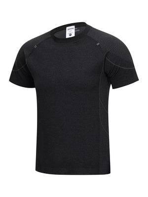 t-shirt in Black with geometric and quick-dry
