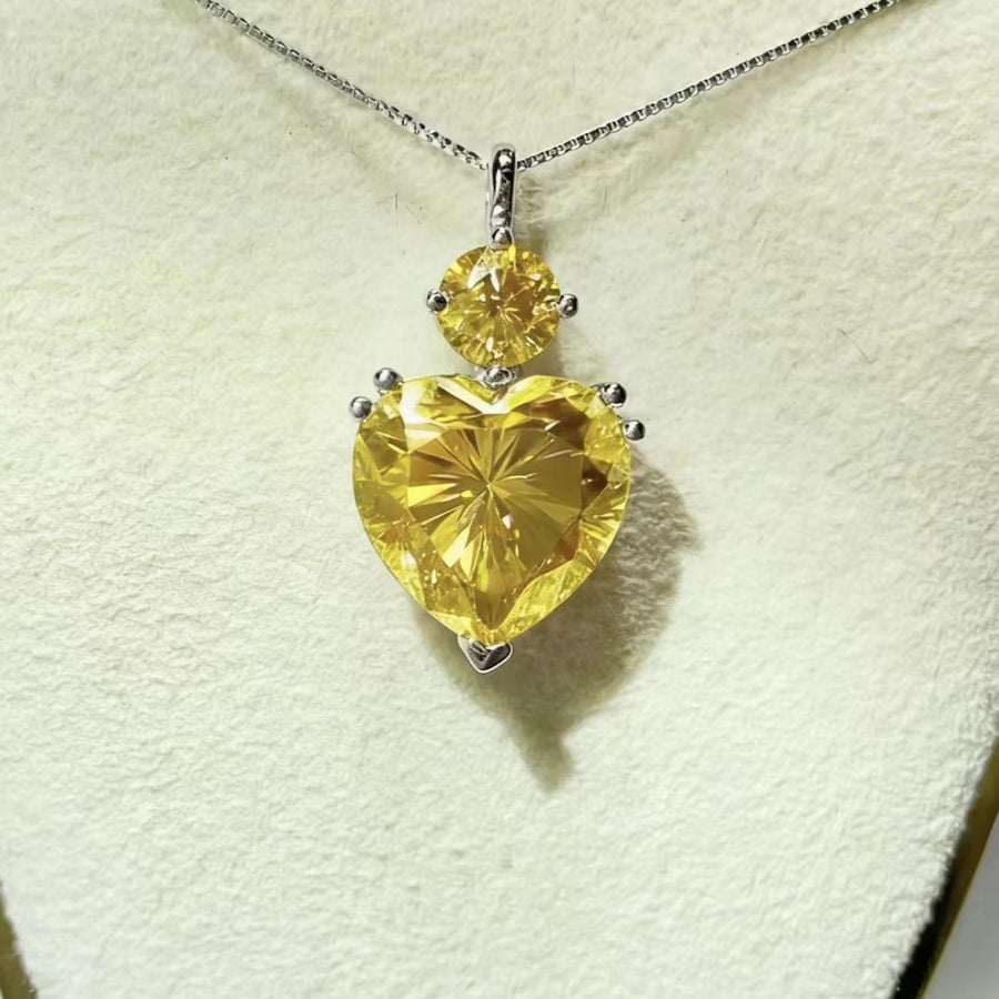 Platinum-Plated,925 sterling silver,Moissanite Carat weight: 5 necklace in silver with straight silhouette