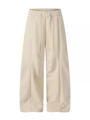 Black sweatpants with full-length and drawstring