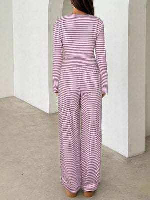 dark brown two-piece set with pullover, elastic and striped