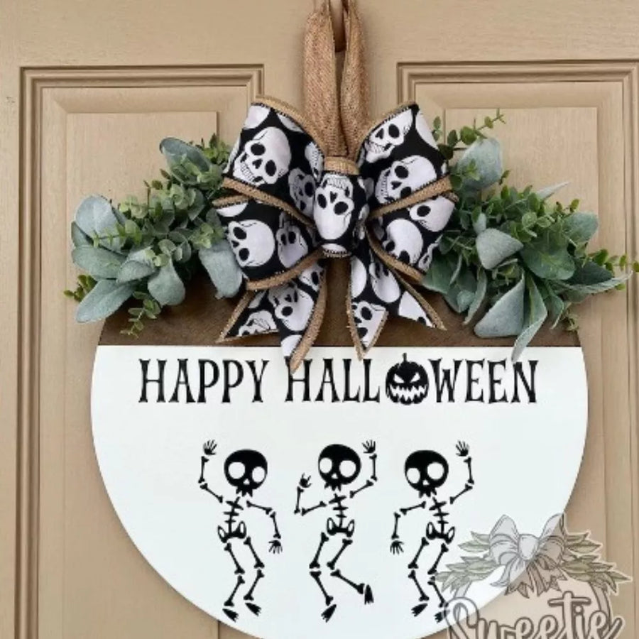 black door hanger featuring decorative bow and plaid, graphic print