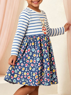 95%cotton,5%spandex Care instructions: Machine wash cold A-line dress in navy blue with A-line silhouette