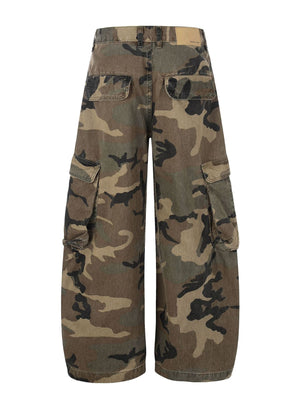 95%polyester,5%spandex Care instructions: Machine wash cold cargo pants in tan with wide-leg silhouette