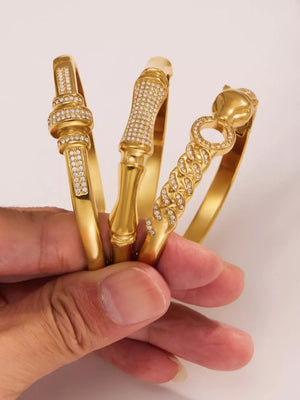 gold bracelet