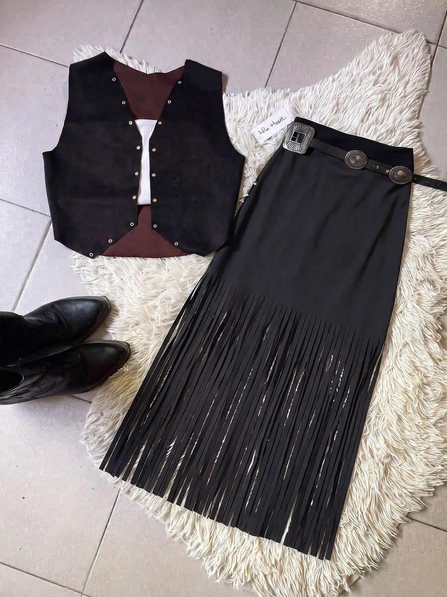 midi skirt in Black with fringe and midi