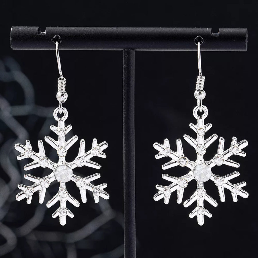Alloy, Rhinestone, Silver-plated Care instructions: Avoid wearing during exercis earrings in Silver with straight silhouette