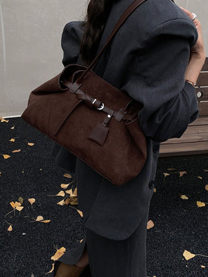 shoulder bag in black