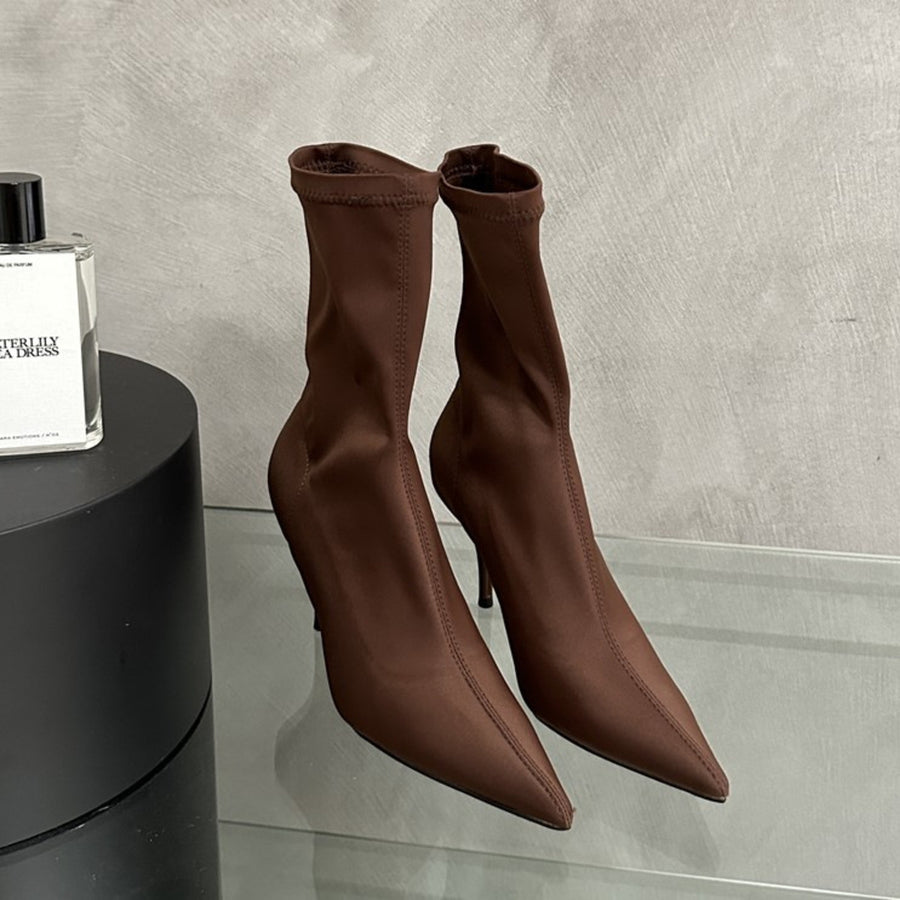 boots in Blue with pointed toe and ankle-length