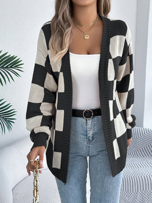 cardigan in black featuring stretchy and relaxed fit