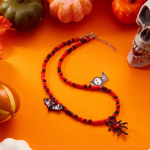necklace in red featuring beaded and straight fit