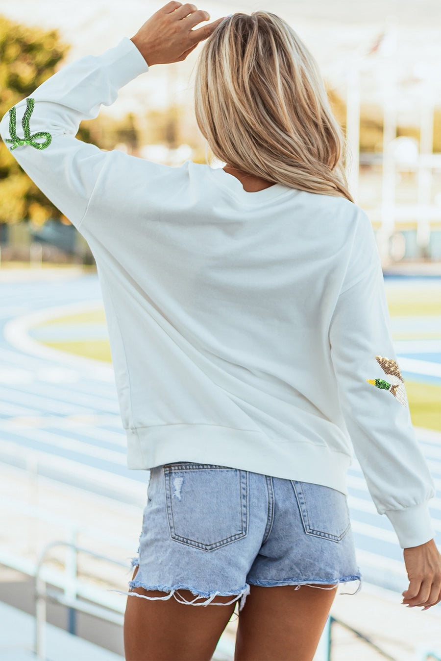 preppy pullover sweater in White with crew neck