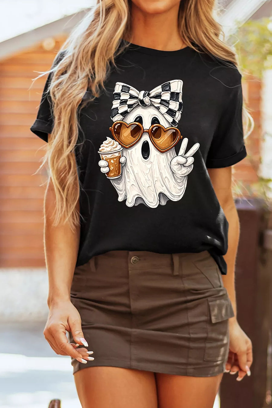 Black t-shirt with hip-length and pullover