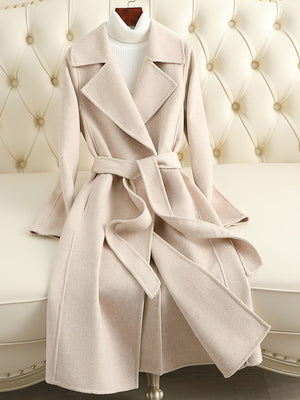 classic wool coat in Black with notch lapel