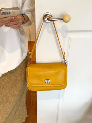 black shoulder bag