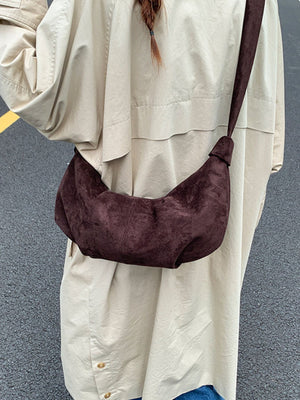 black crossbody bag with small and zip-front