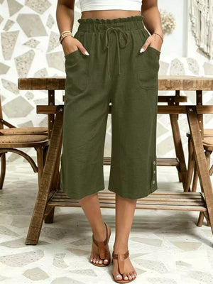 Khaki capri with pocketed and not applicable
