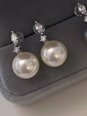 ivory earrings with short drop and lever-back