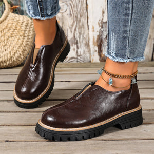 Leather Round Toe Slip-On Loafers in Black with round toe