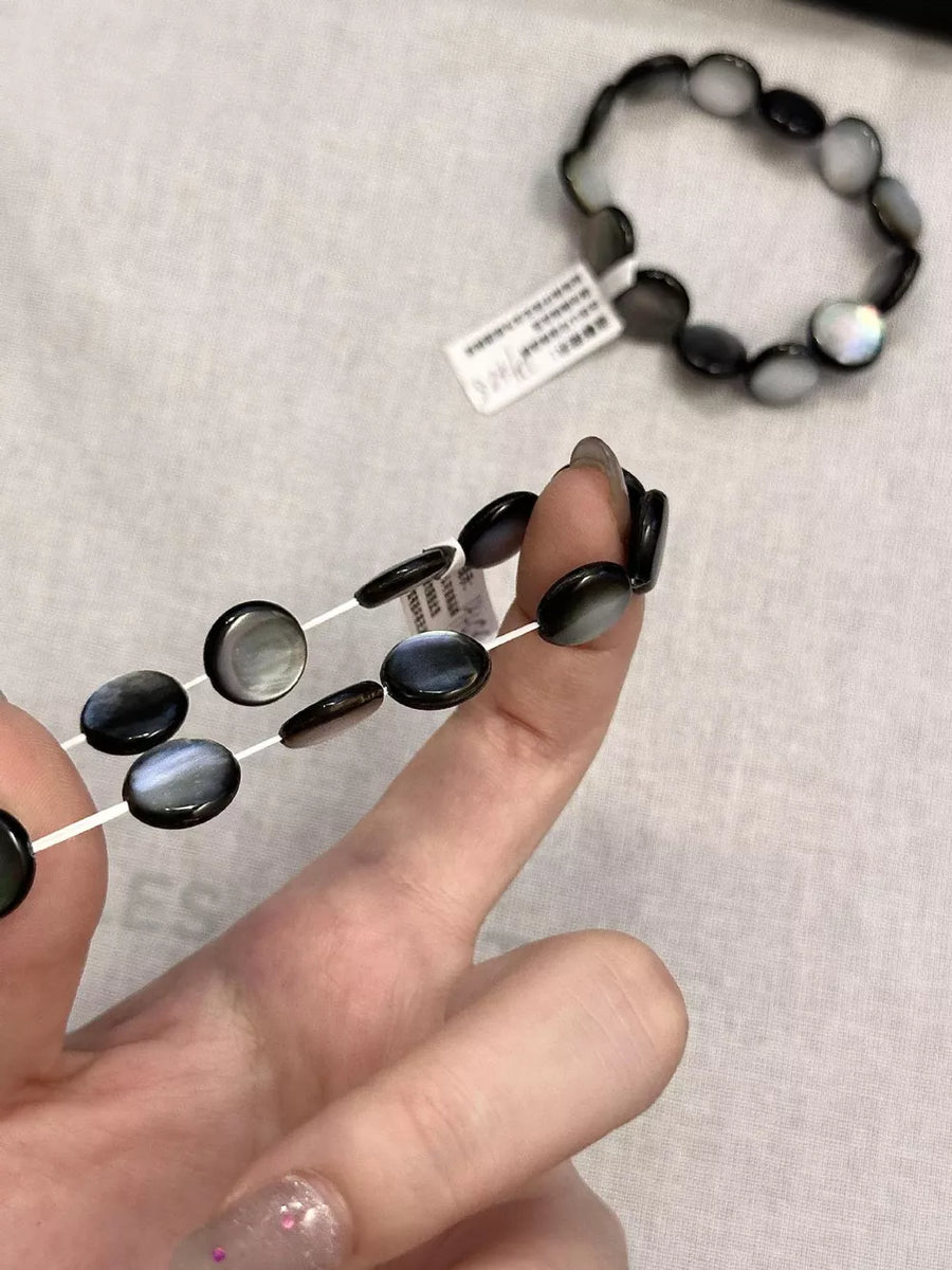 Shell Care instructions: 1 bracelet in off-white with straight silhouette