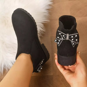 boots in Army Green with round toe and ankle-length
