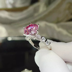 Platinum-Plated,925 sterling silver,Moissanite Carat weight: 5ct Care instructio ring in silver with ring silhouette