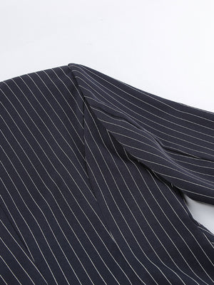 blazer in navy blue with v-neck and long sleeve