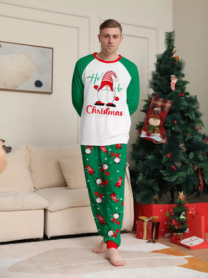 pajama set in Dad with gnome print and raglan sleeves