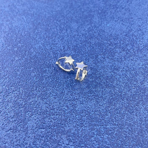 Silver earrings with mini and latch back