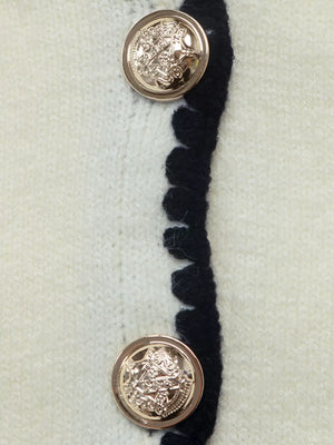 cardigan in cream with buttoned and cropped