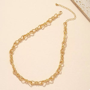 necklace in gold featuring adjustable length and chain fit