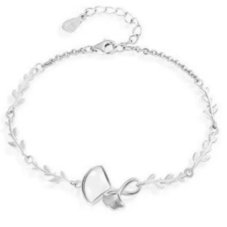 925 sterling silver Care instructions: Avoid wearing during exercise, as sweat w bracelet in silver with delicate chain