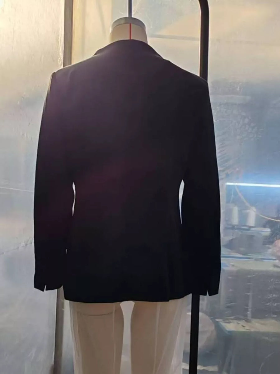 blazer in white with lined and hip-length