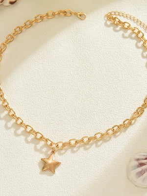 necklace in Gold with star pendant and princess