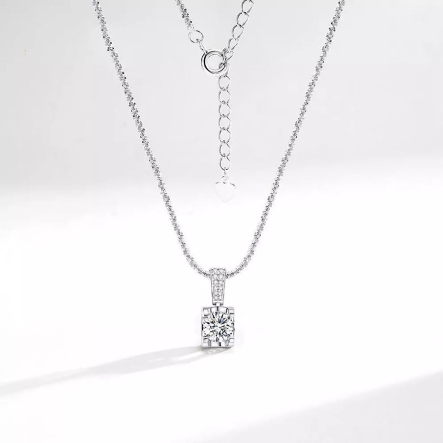 classic necklace in clear with null