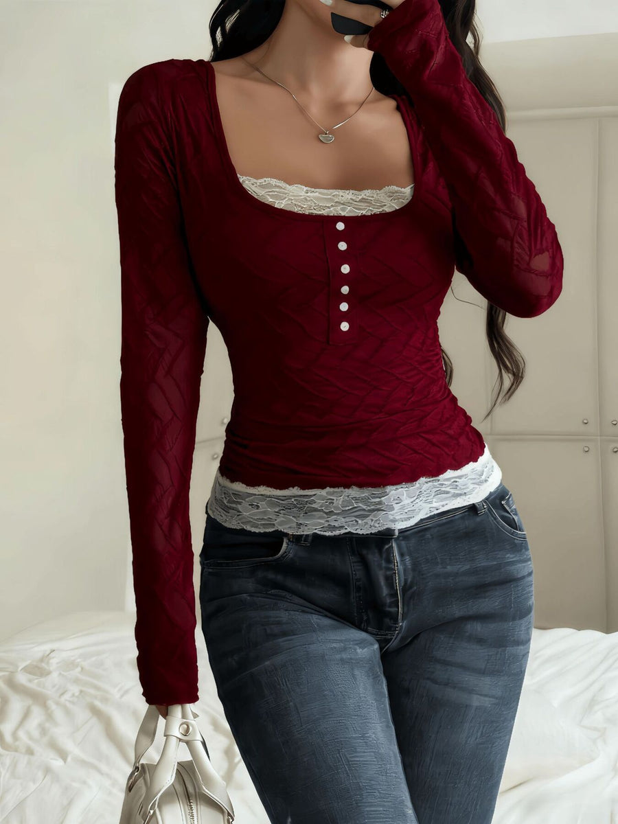 t-shirt in Pink with lace trim and hip-length
