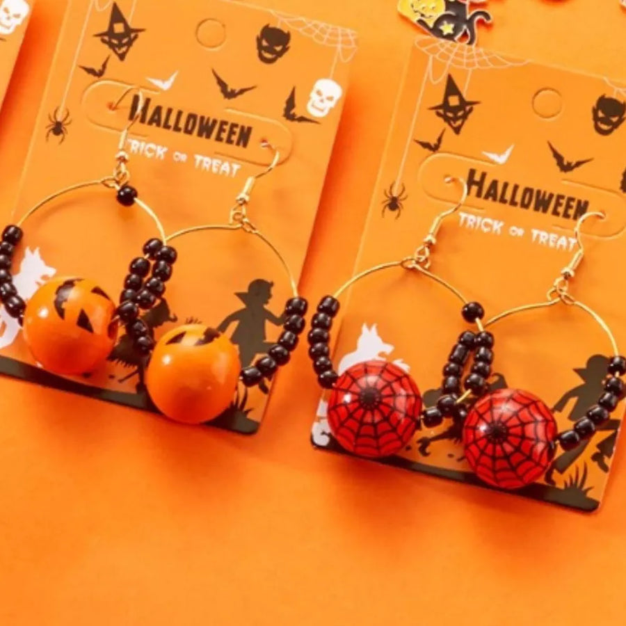 18K Gold-Plated, Iron, Foam balls Care instructions: 1 earrings in gold with straight silhouette