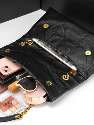 Black with shoulder bag with geometric with quilted
