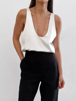 95% polyester, 5% spandex Care instructions: Machine wash cold tank top in White with relaxed silhouette