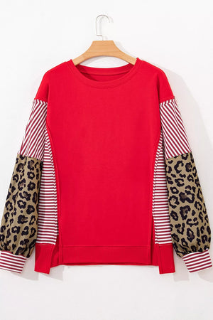 streetwear sweatshirt in red with crew neck