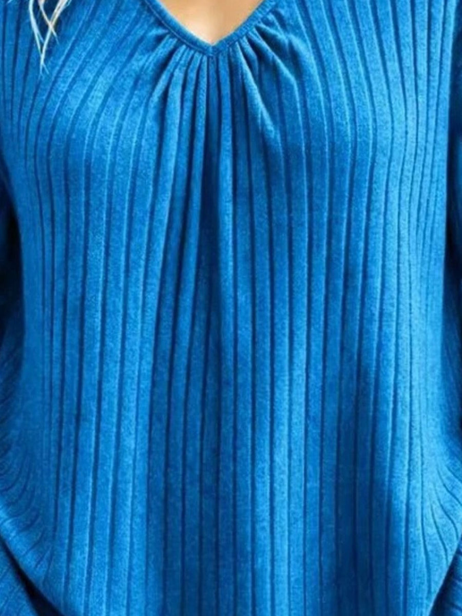 classic t-shirt in Green with v-neck