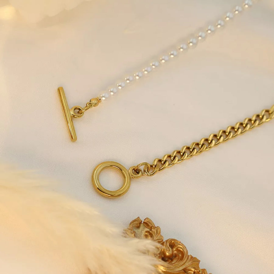 necklace in cream with toggle closure and princess-length