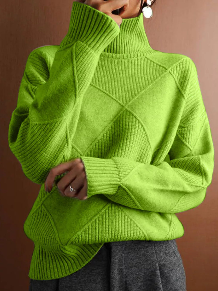 Cream turtleneck sweater with hip-length and pullover