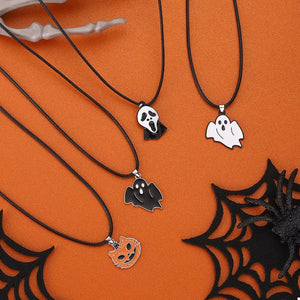 Alloy Care instructions: 1 necklace in white with regular silhouette