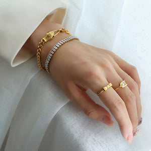 18K Gold-Plated,Titanium Steel,Zircon Care instructions: 1 bracelet in Gold with regular silhouette