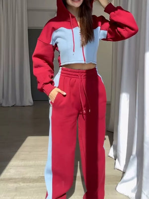 athleisure tracksuit in light blue with hooded