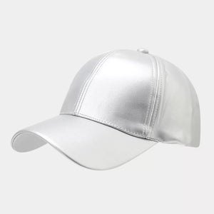cap in silver featuring structured crown and fitted fit