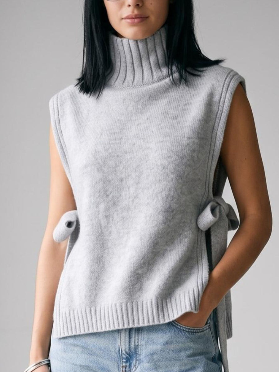 100% polyester Care instructions: Machine wash cold sweater vest in light grey with regular silhouette