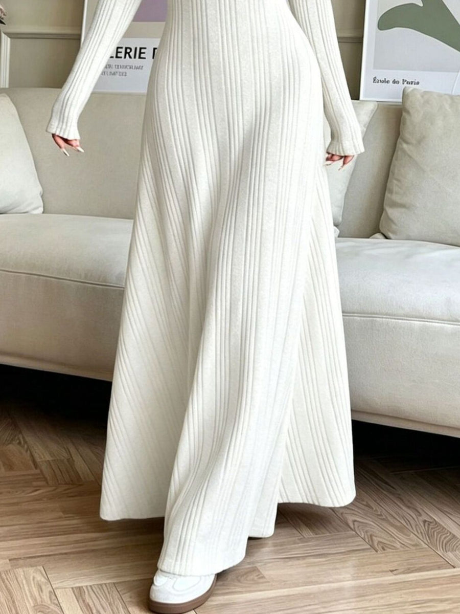 Gray fitted sweater dress with round neck